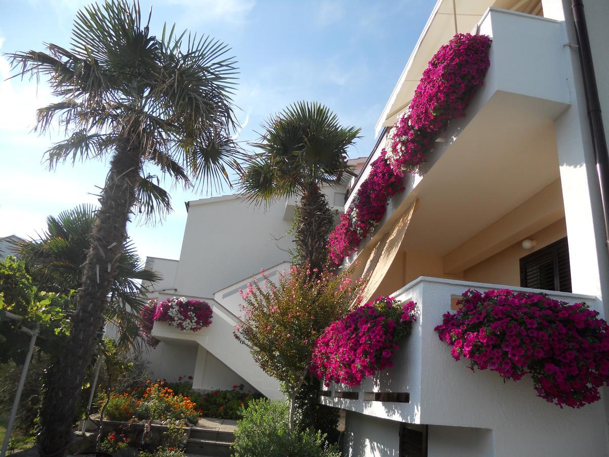 Apartments Mihalic I Baška Exterior foto