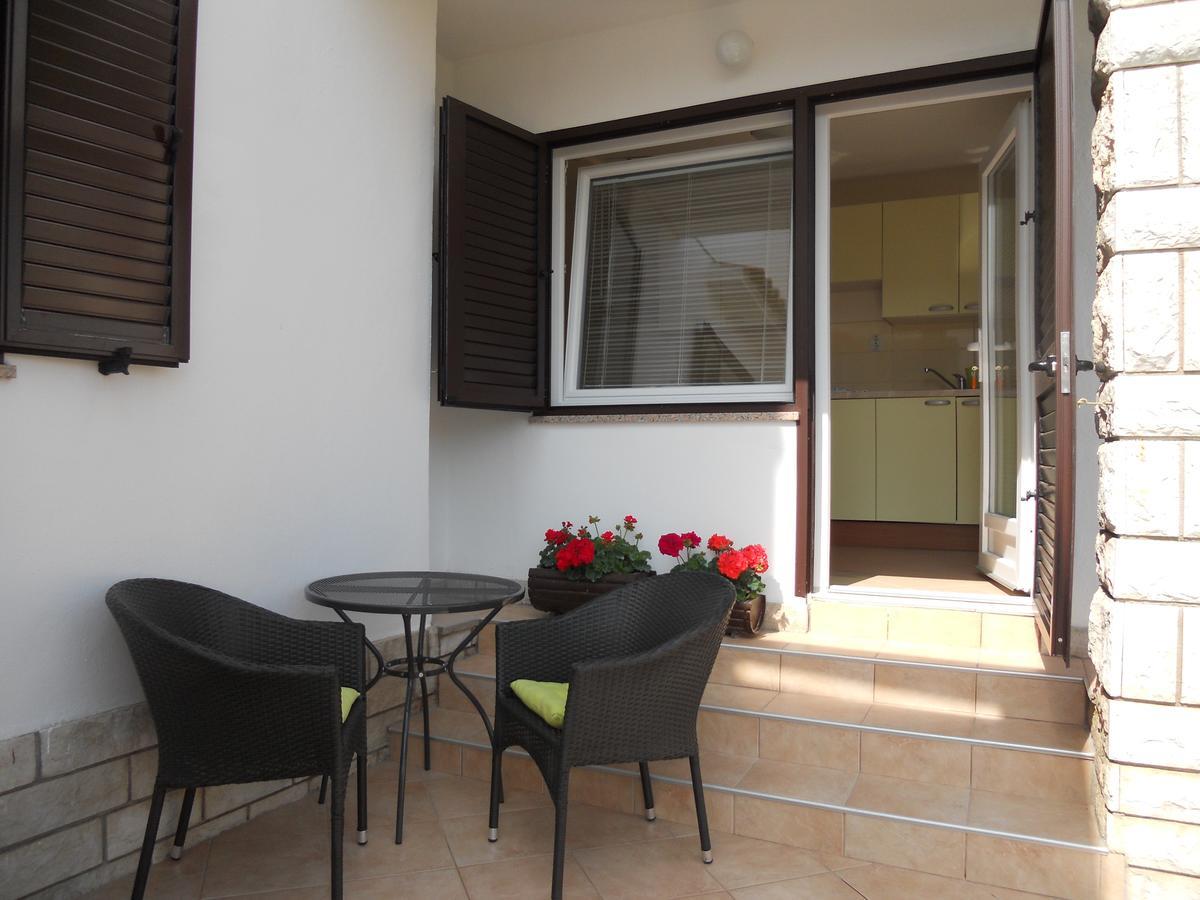 Apartments Mihalic I Baška Exterior foto